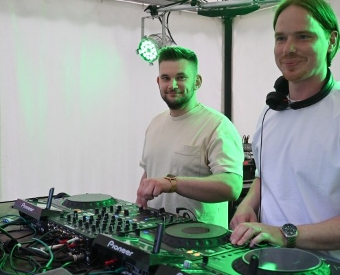 DJ Duo Artur Achziger und Alex Denk