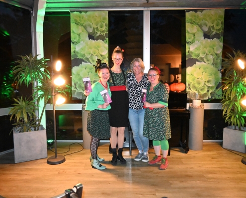 KulturKanapees 2023 - Das ulkige Trio Dreierlei mit Gastgeberin Jutta Lange aus dem BlütenGenuss